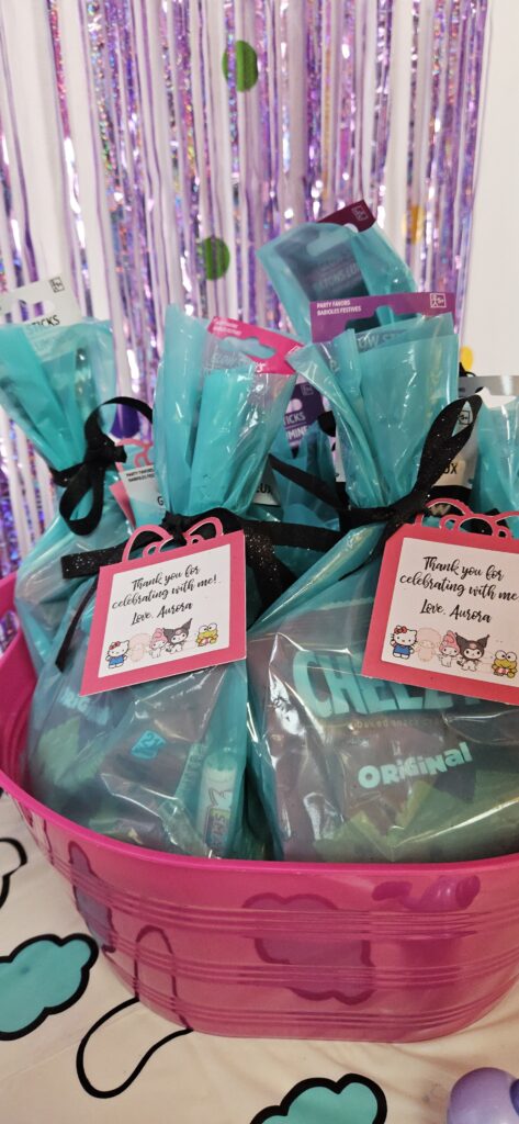 Bizzy Liddle Dee - Hello Kitty Goodie Bags and Tag
