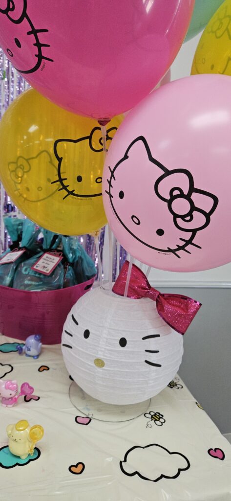 Bizzy Liddle Dee - Hello Kitty Lantern with Balloons